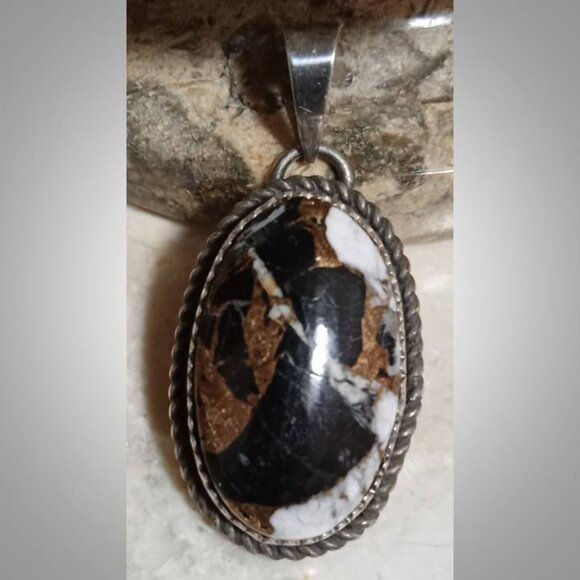 UNIQUE! White Buffalo sterling silver pendant 01 hallmarked NEW - Picture 8 of 8